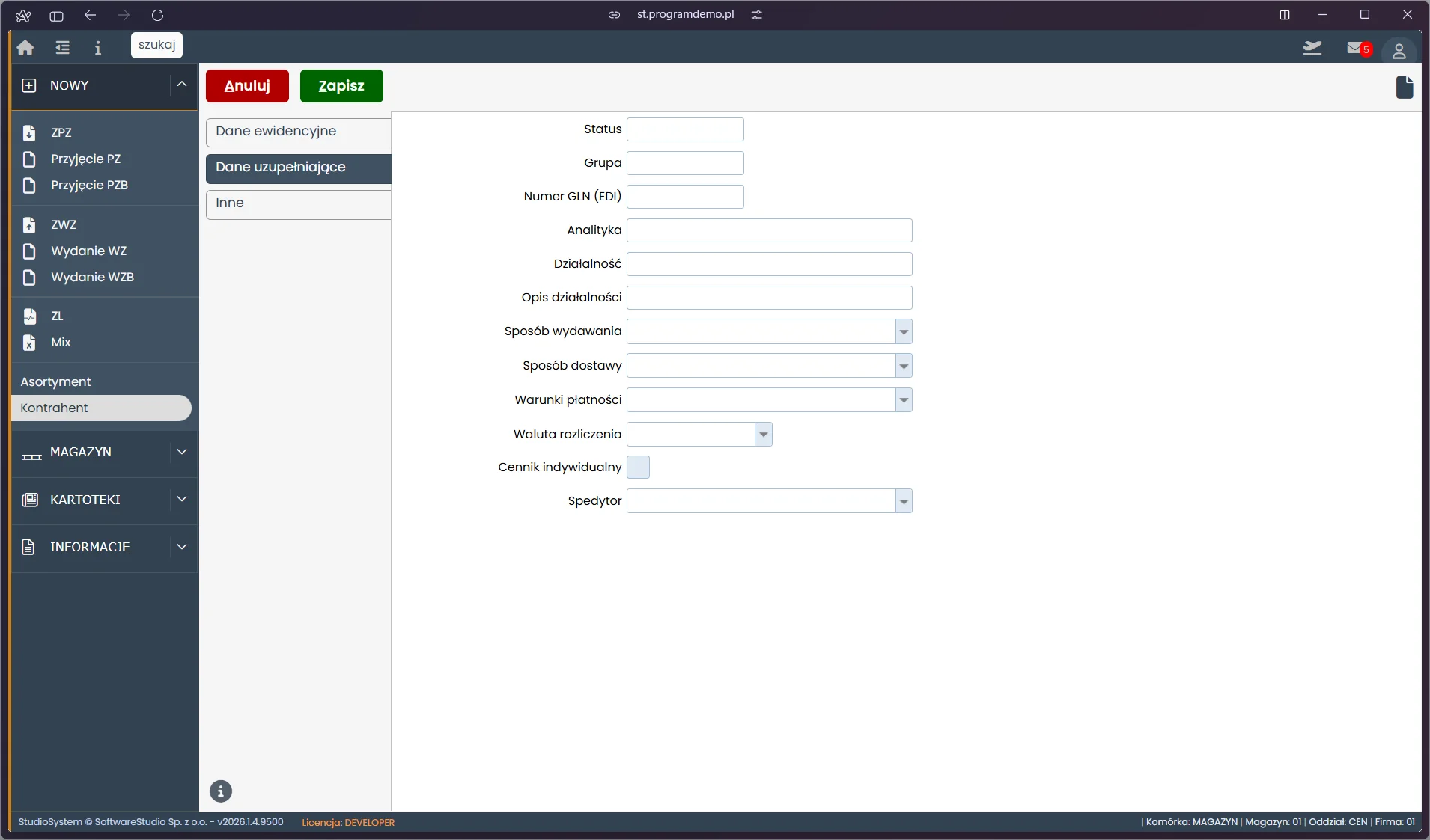 WMS - kontrahent parametry logistyczne i handlowe Studio WMS.net - formularz kontrahenta zakładka dane uzupełniające ze statusem, grupą, GLN, sposobem wydawania i warunkami